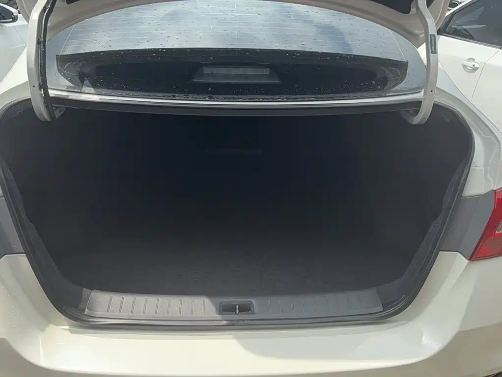 Nissan Sylphy 2019 — фото 14