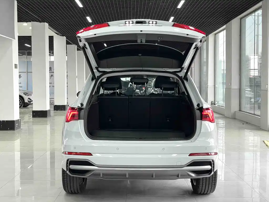 Audi Q3 2022 — фото 15