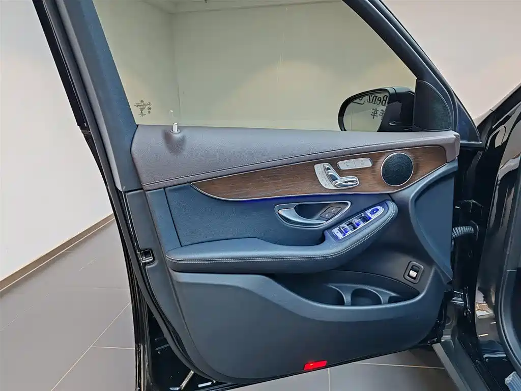 Mercedes-Benz GLC 2022 — фото 19