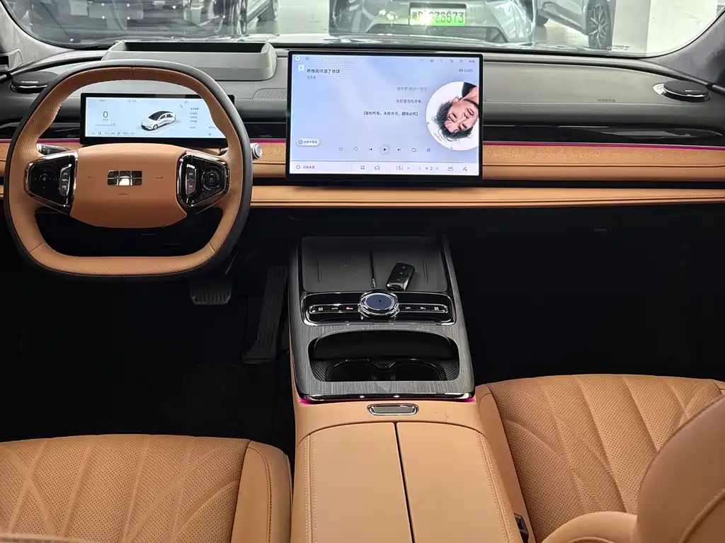 Geely Galaxy Starshine 8 2025 — фото 10