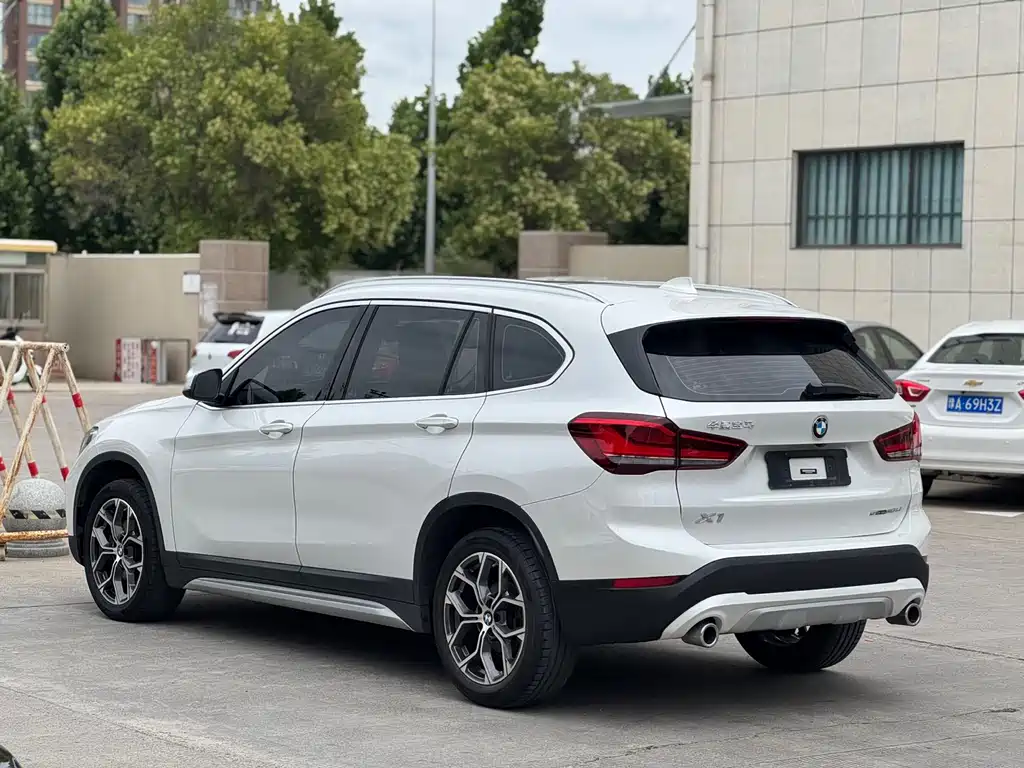 BMW X1 2022 — фото 6