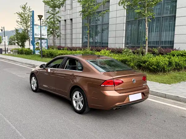 Volkswagen Lamando 2015
