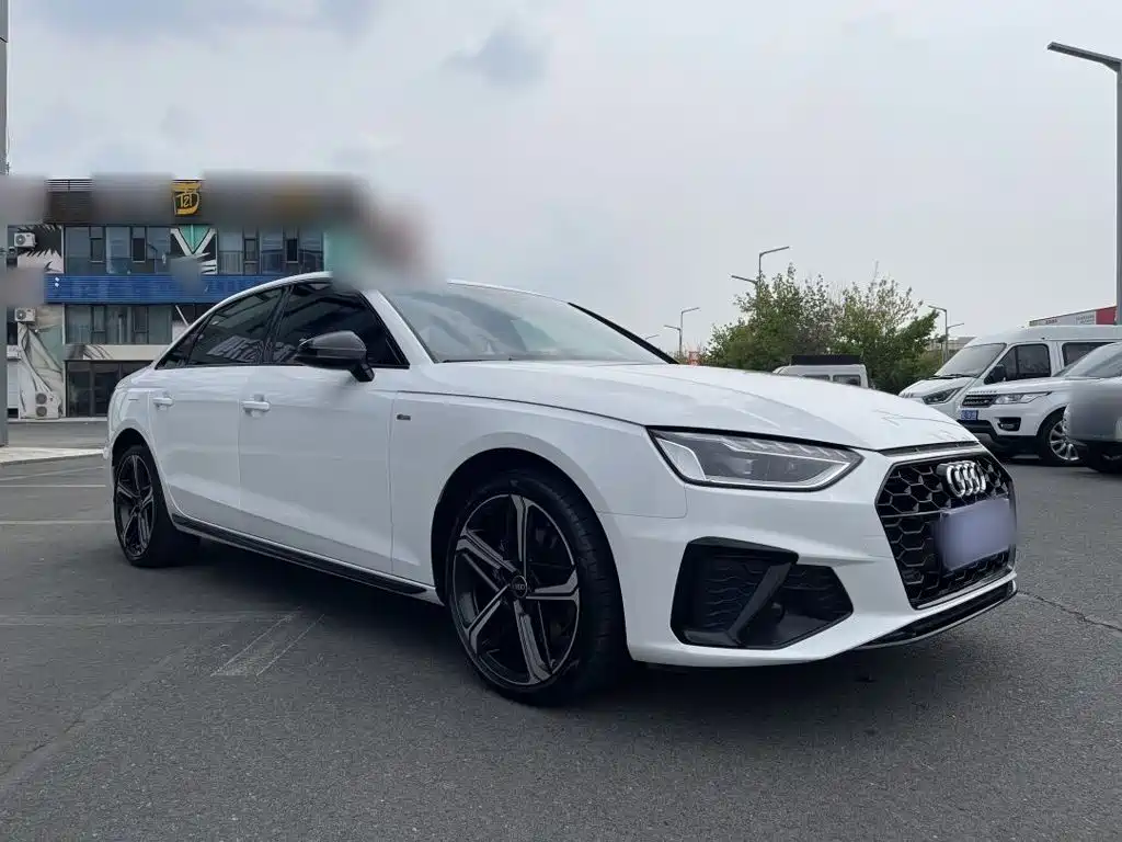 Audi A4L 2025
