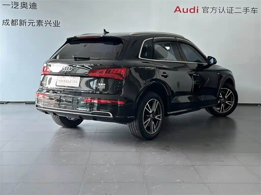 Audi Q5L 2020 — фото 4