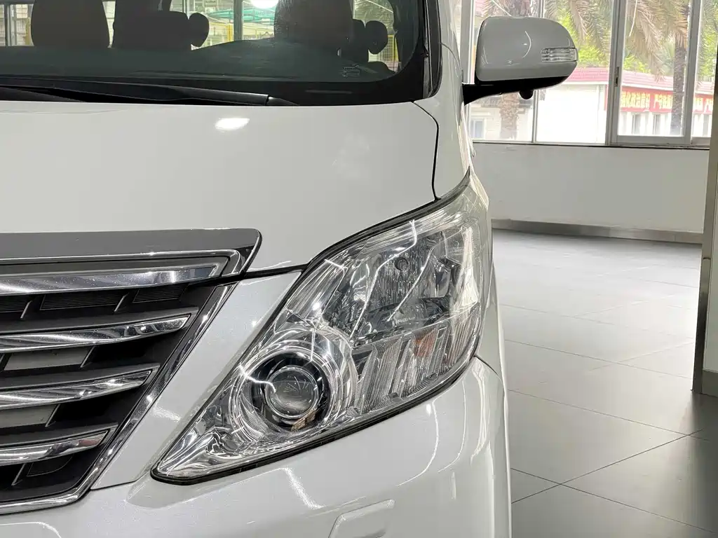 Toyota Alphard 2015 — фото 19