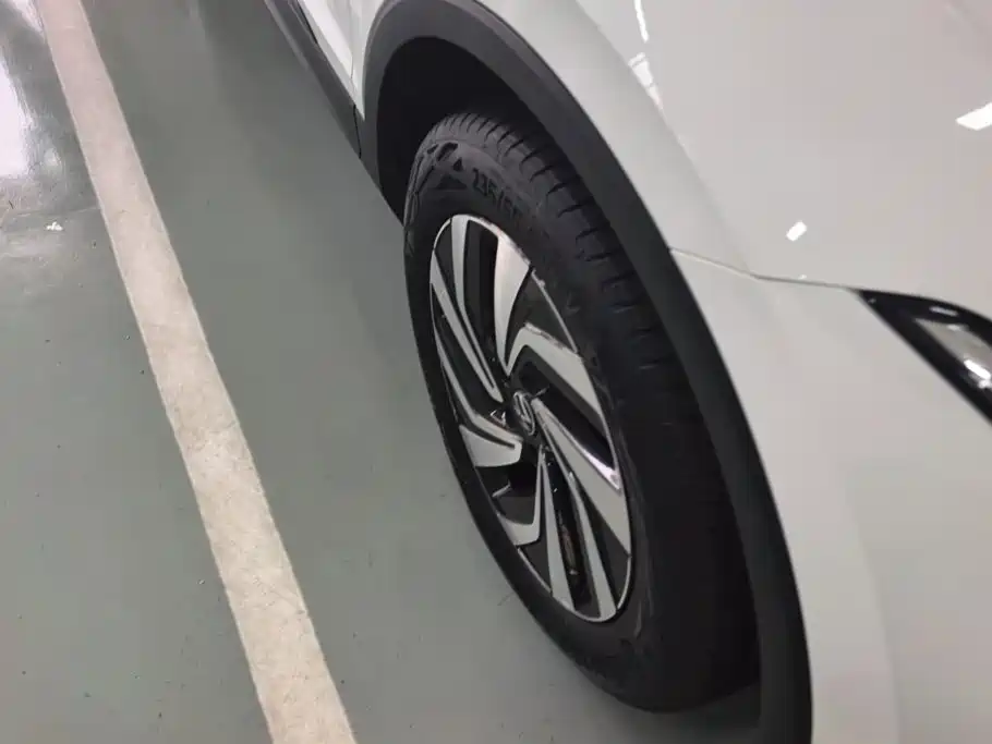 Volkswagen Tiguan L 2022