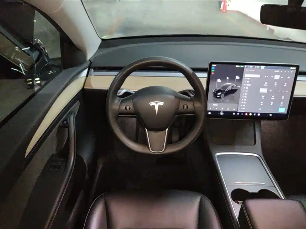 Tesla Model Y 2023 — фото 11