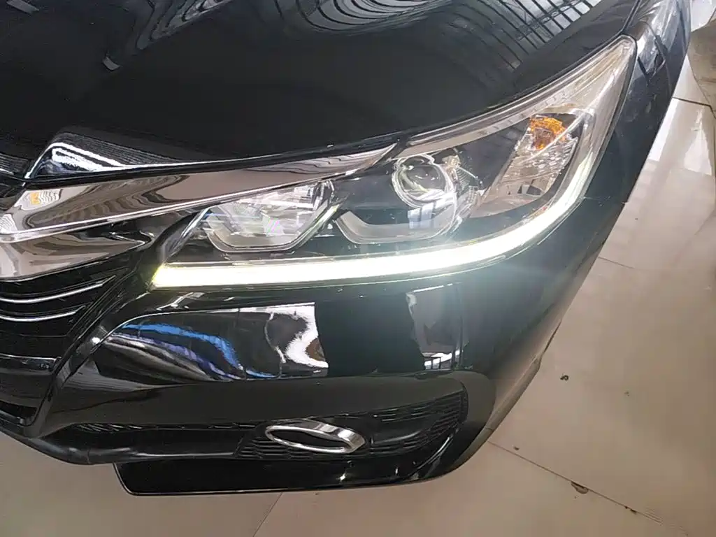 Honda Accord 2017 — фото 24