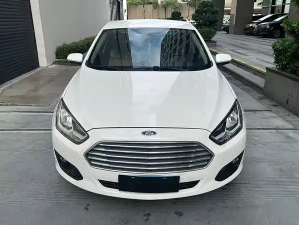 Ford Escort 2016