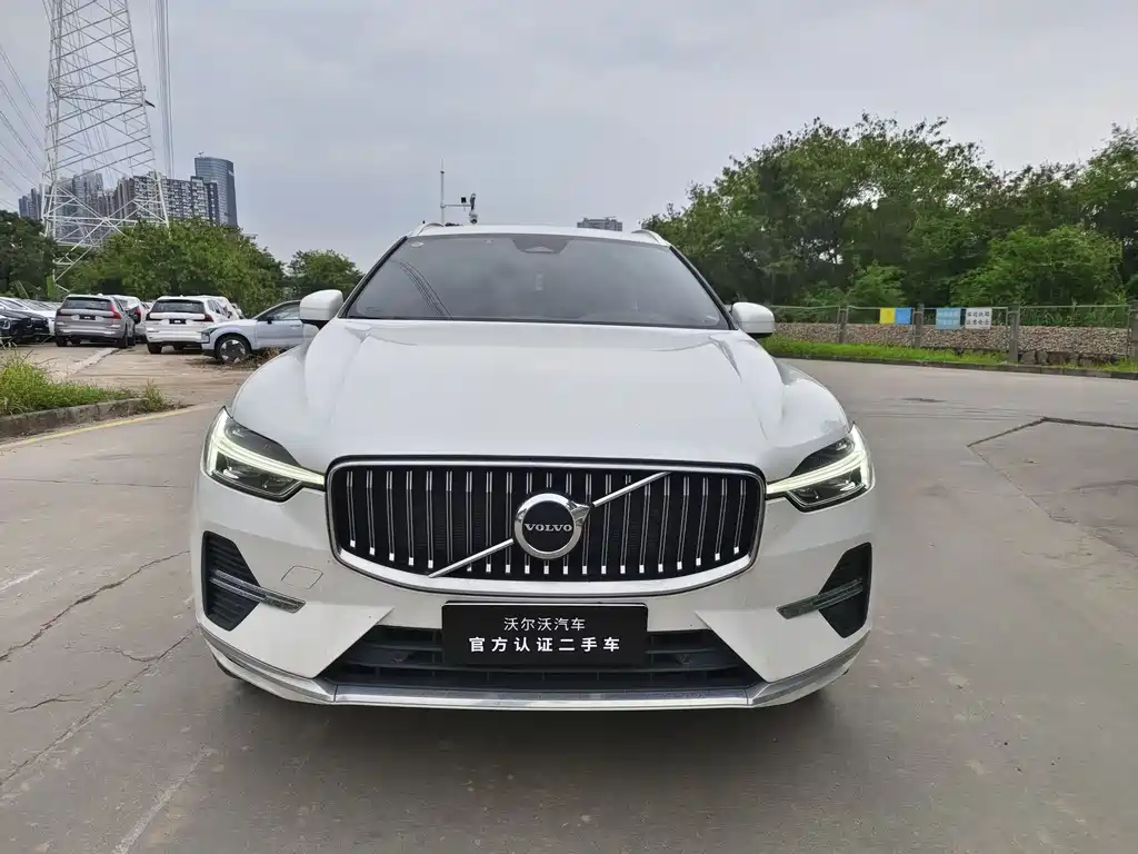 Volvo XC60 2023 — фото 2