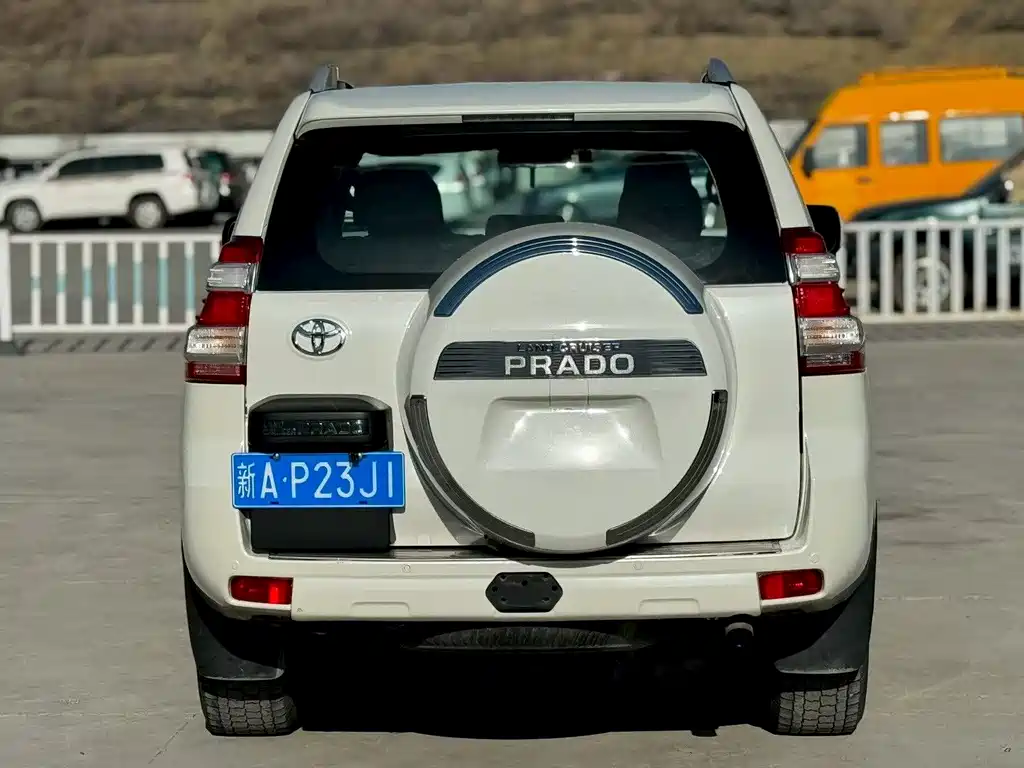 Toyota Prado 2018 — фото 5