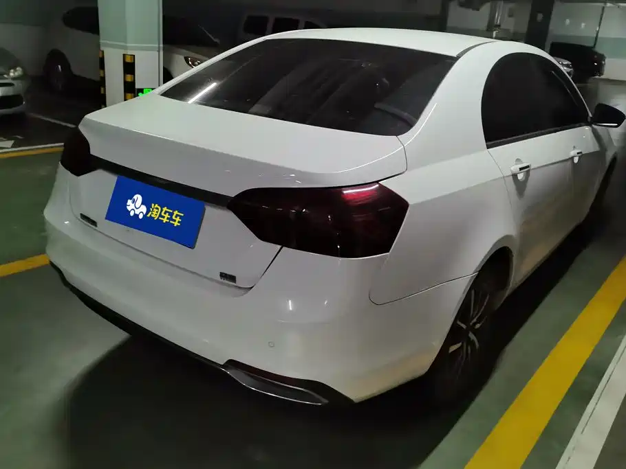 Geely Emgrand 2020