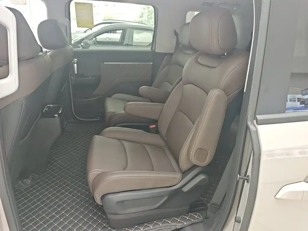 Wuling Starlight 730 EV 2025 — фото 24
