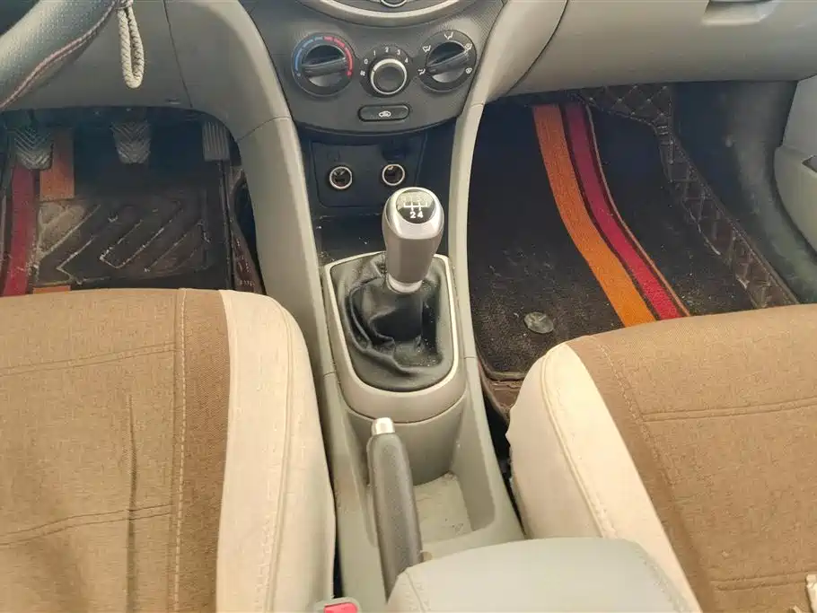 Hyundai Verna 2014 — фото 16