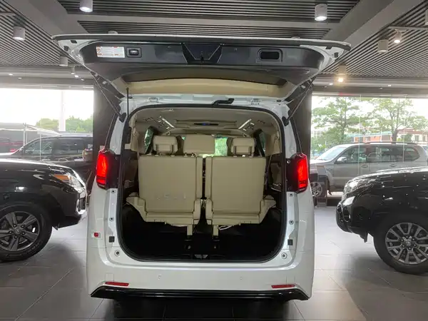 Toyota Alphard 2018