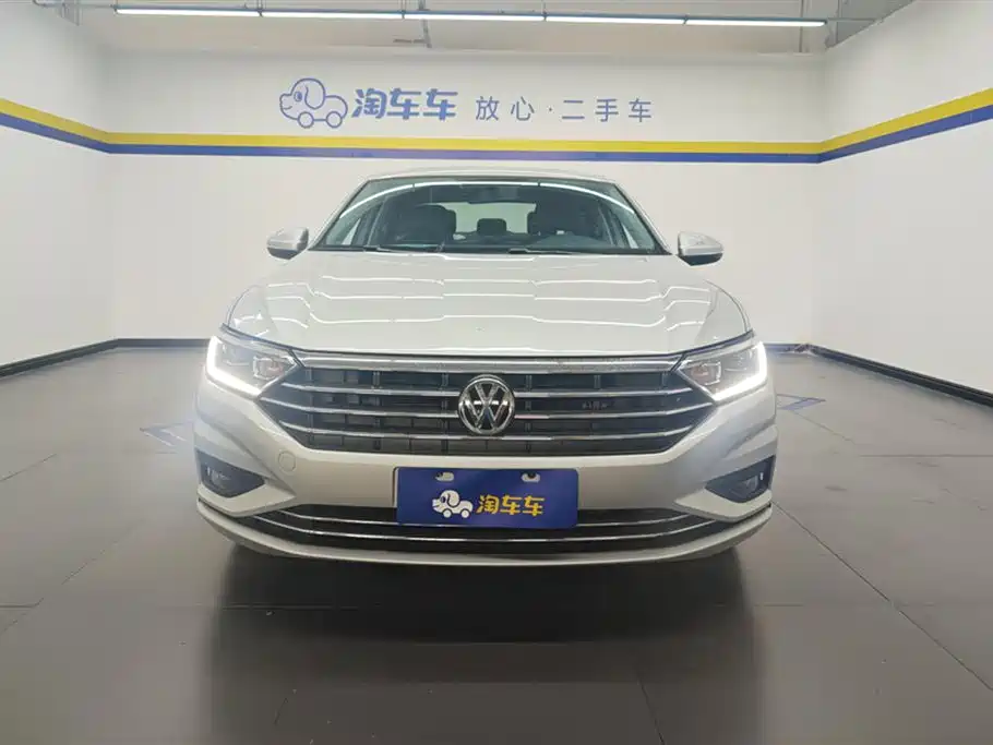 Volkswagen Sagitar 2020