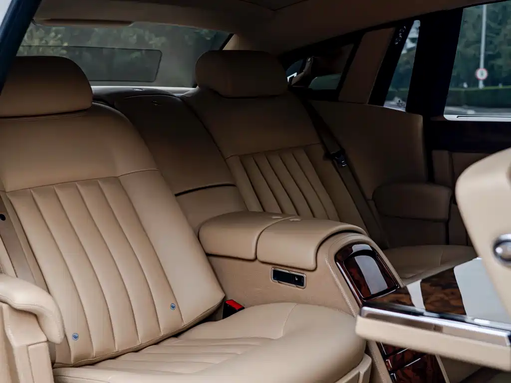 Rolls-Royce Phantom 2011 — фото 17