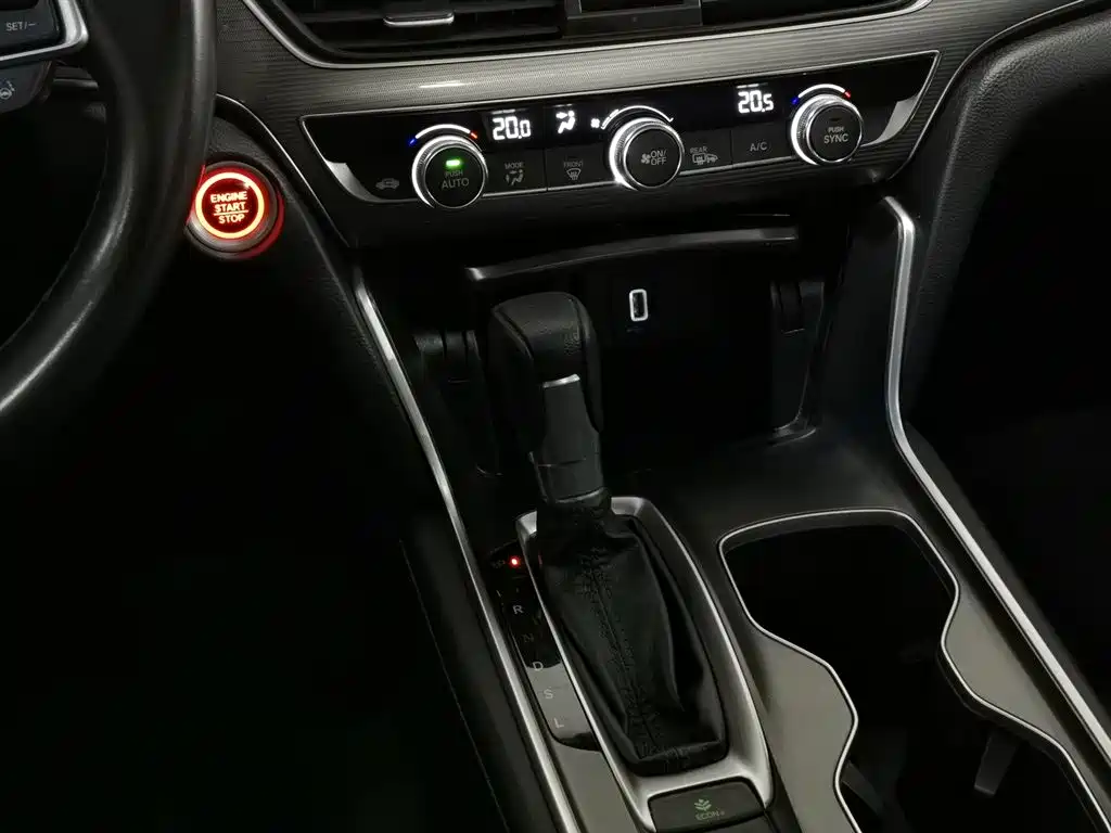 Honda Accord 2020 — фото 13
