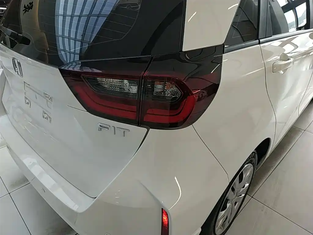 Honda Fit 2023 — фото 8