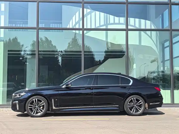 BMW 7 Series 2021