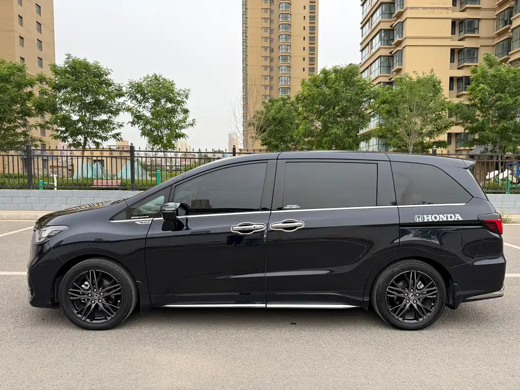 Honda Odyssey 2022 — фото 15