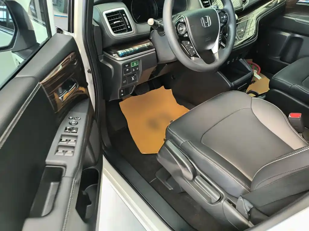 Honda Odyssey 2021 — фото 16