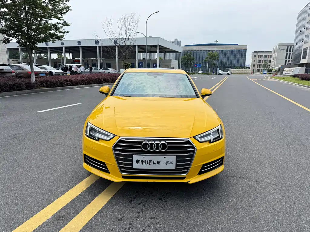 Audi A4L 2018 — фото 2