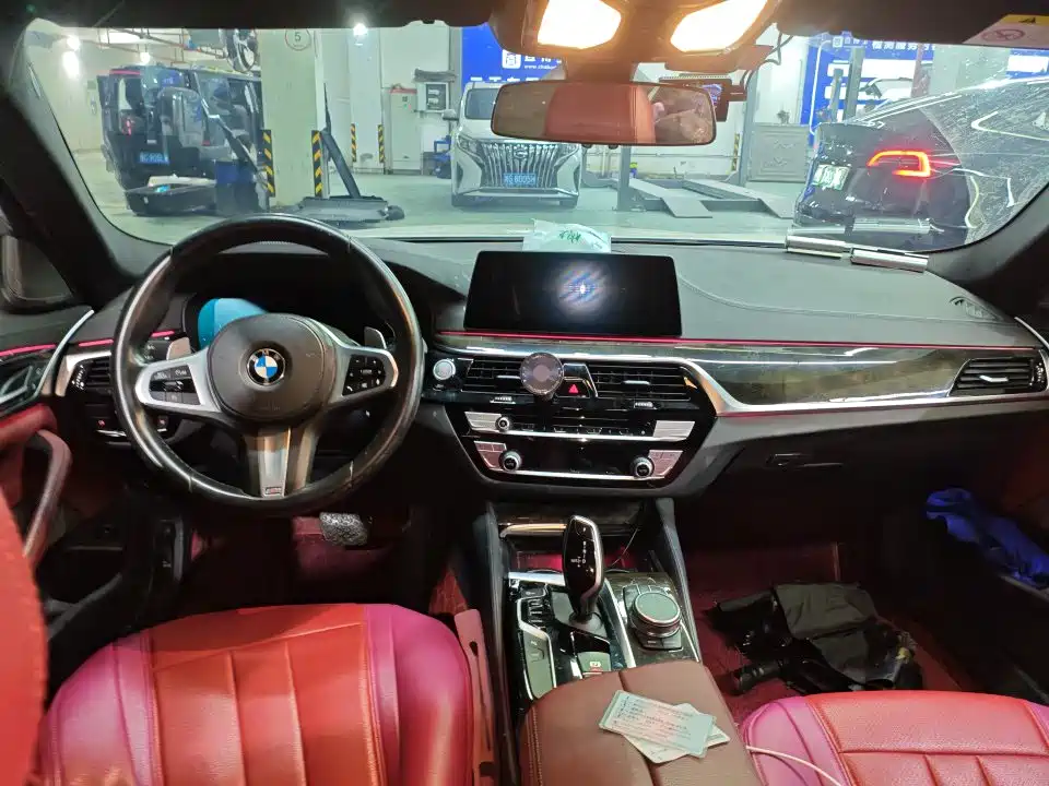 BMW 5 Series 2019