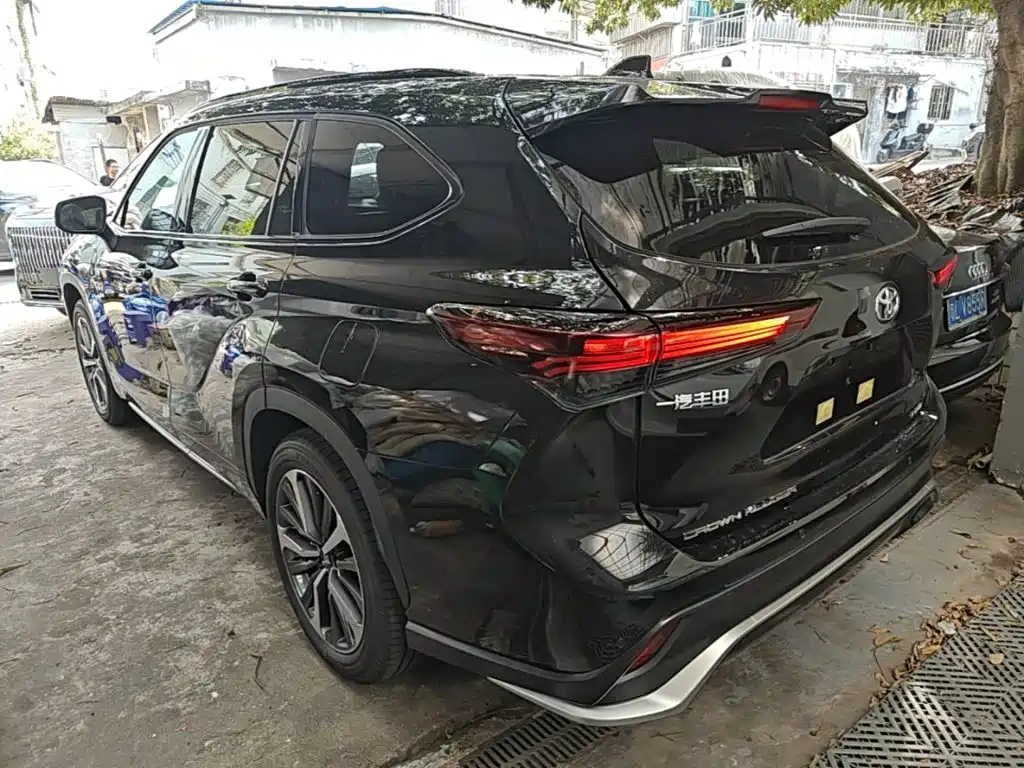 Toyota Crown Kluger 2026