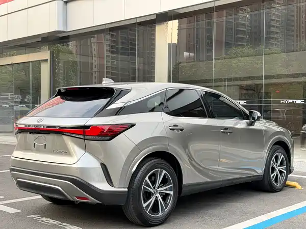 Lexus RX 2023
