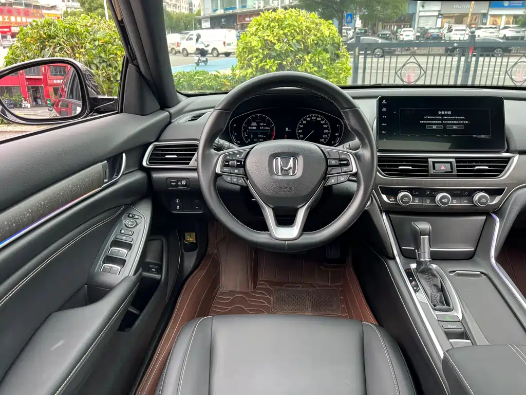 Honda Inspire 2022 — фото 10
