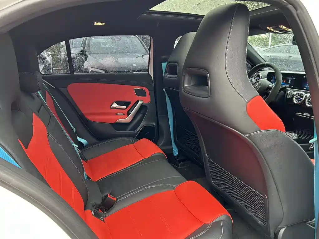 Mercedes-Benz A-Class AMG 2024 — фото 13
