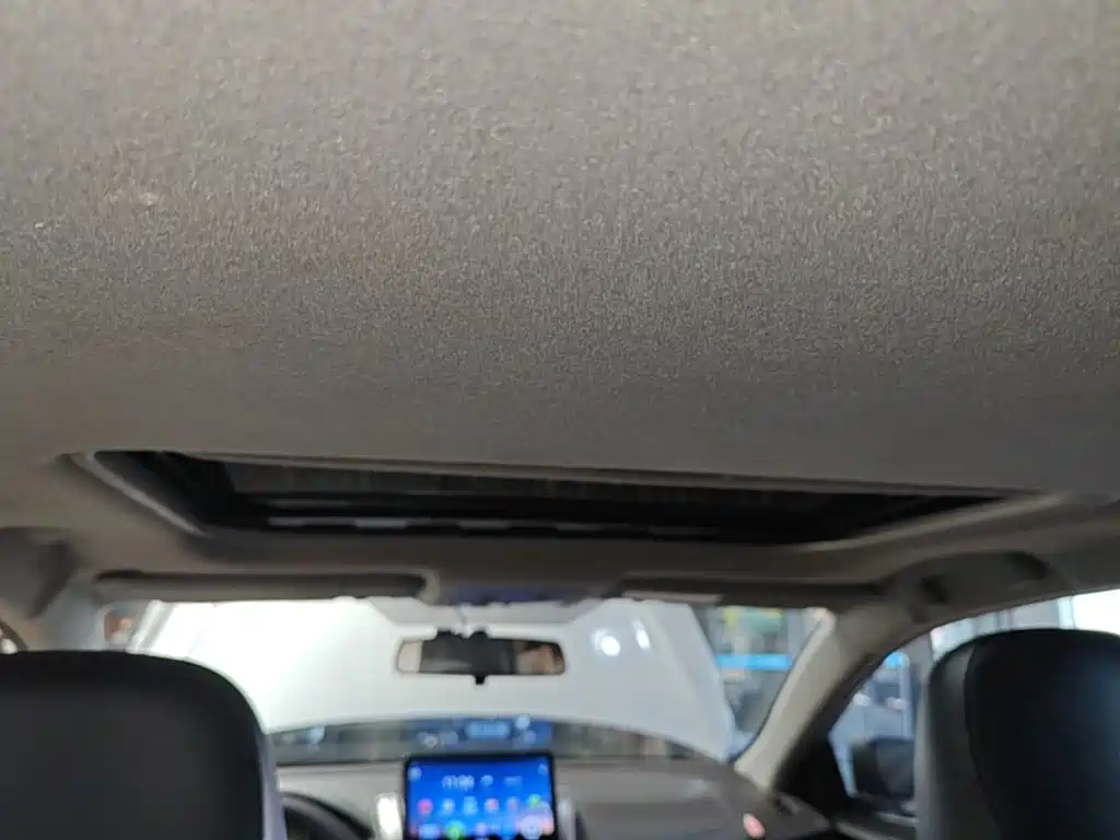 Toyota Yaris L 2015 — фото 18