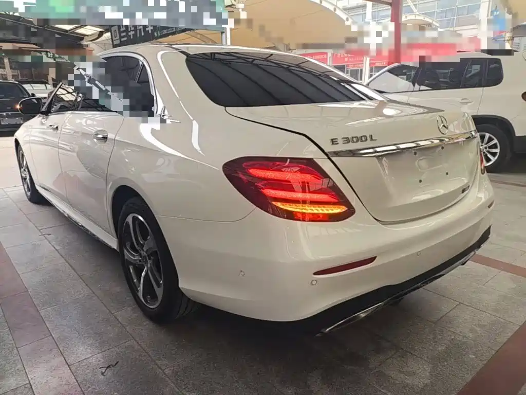 Mercedes-Benz E-Class 2017