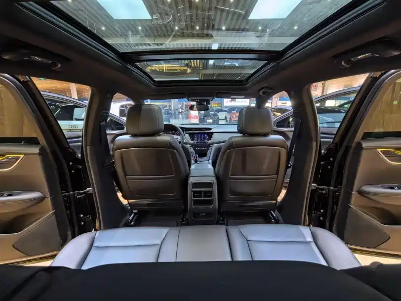 Cadillac XT5 2023 — фото 14