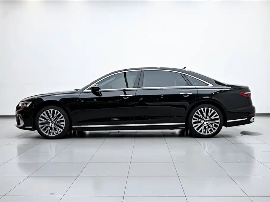 Audi A8 2025