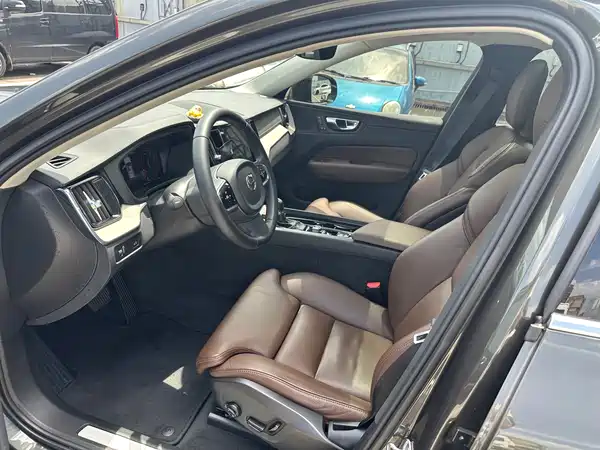 Volvo XC60 2020