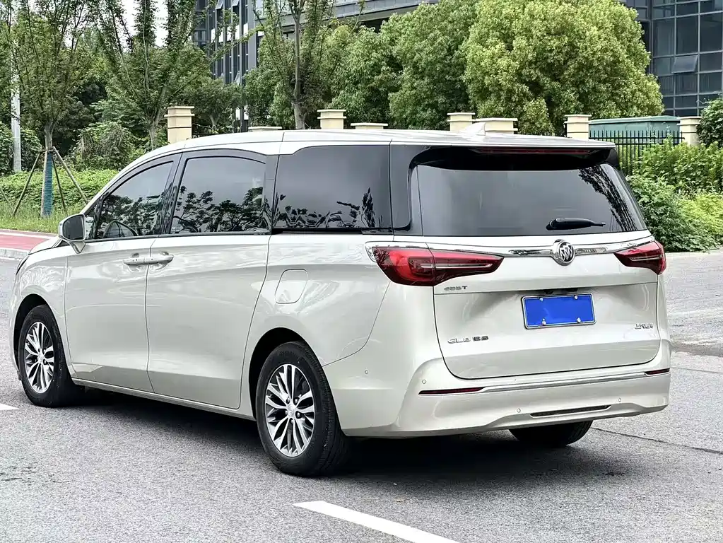 Buick GL8 2022