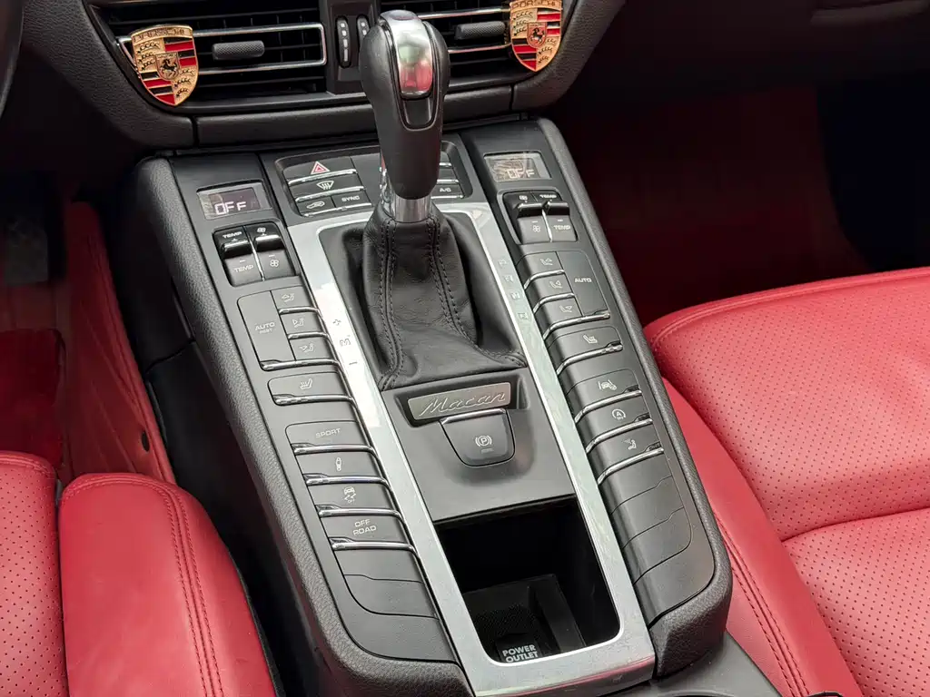 Porsche Macan 2021 — фото 11