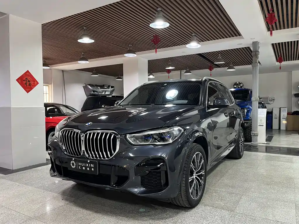 BMW X5 2022 — фото 1