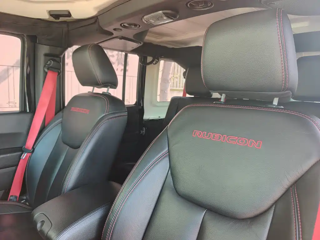 Jeep Wrangler 2017 — фото 10