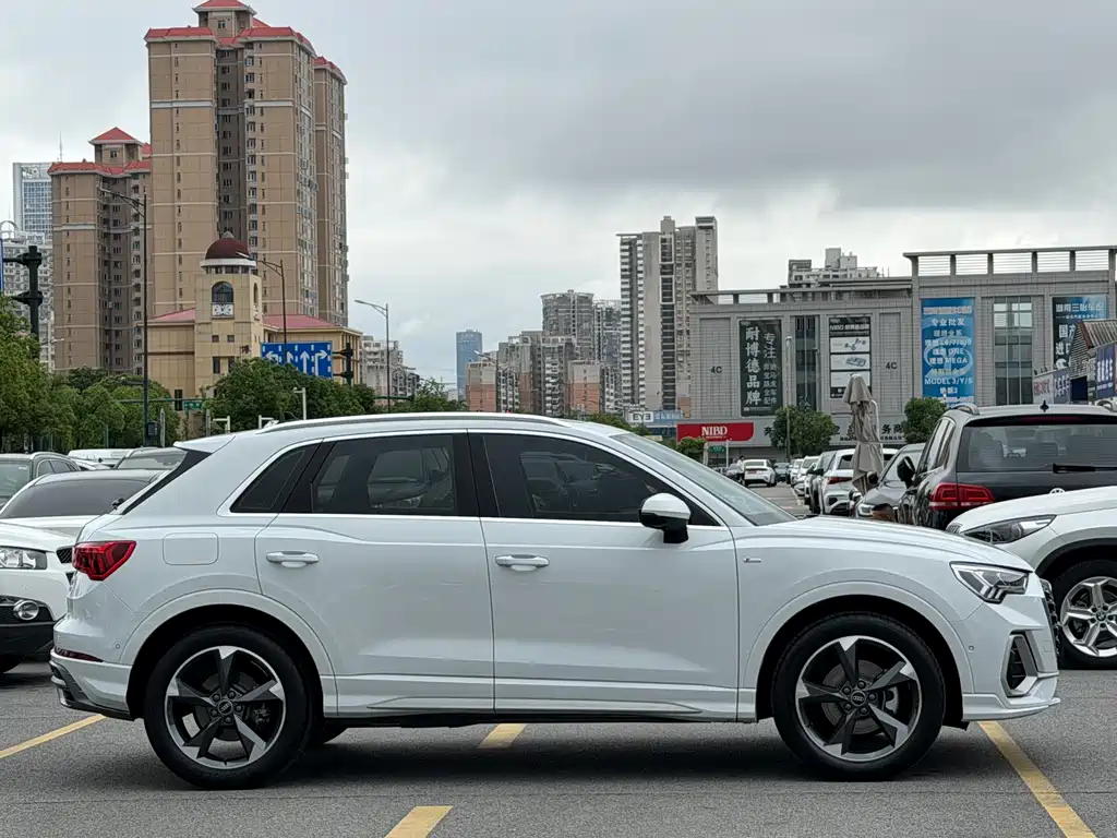 Audi Q3 2023