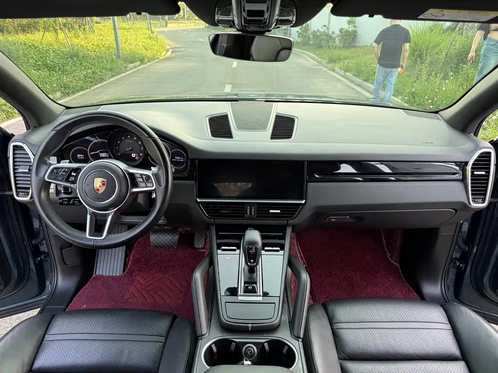 Porsche Cayenne 2018 — фото 9