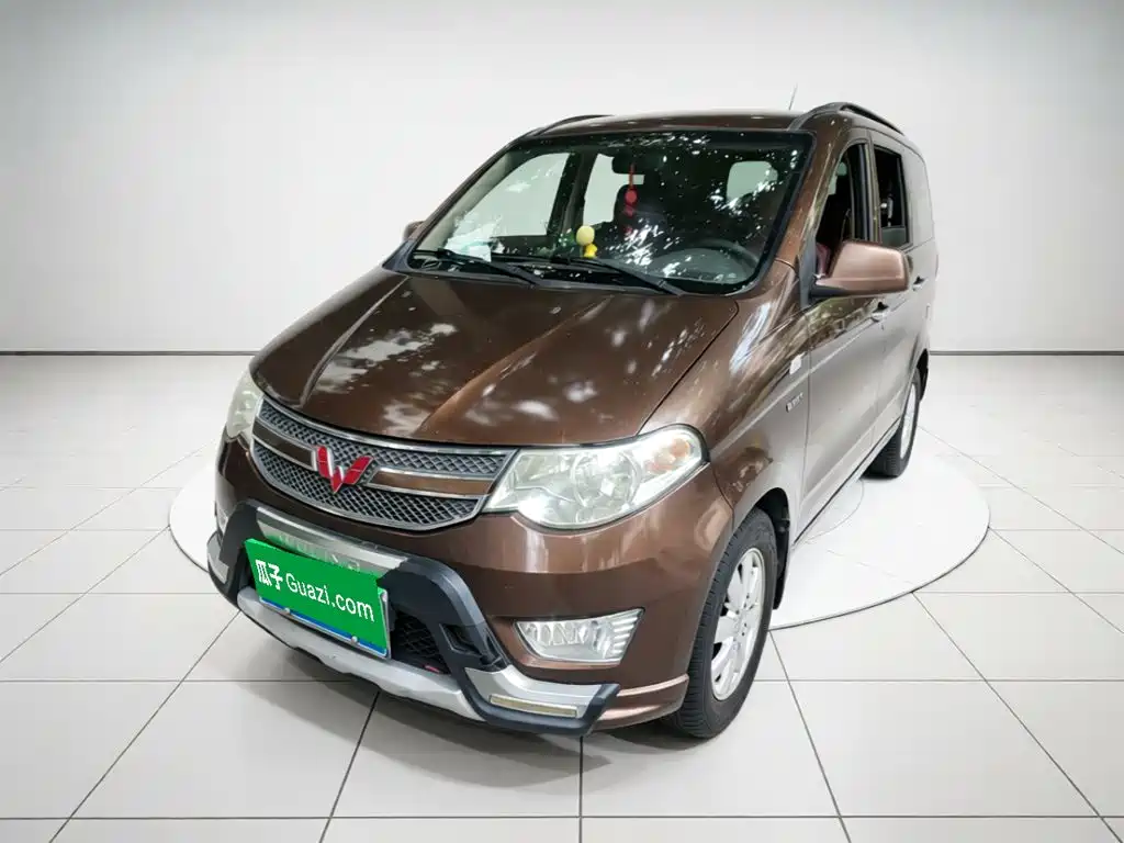 Wuling Hongguang 2016 — фото 1