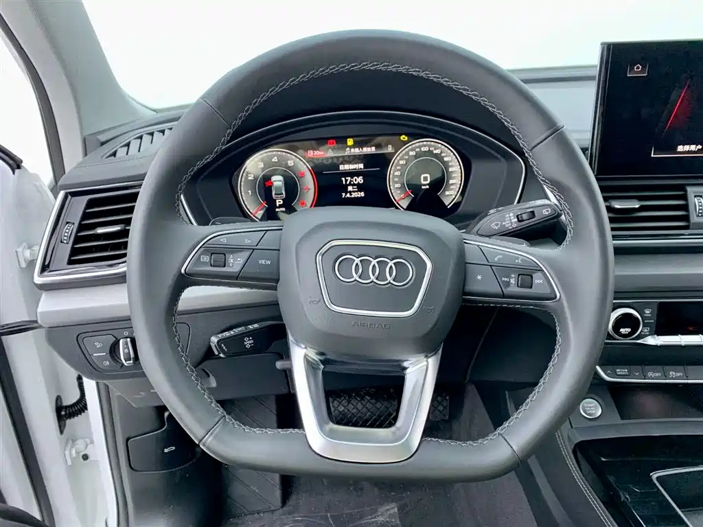Audi Q5L 2022 — фото 19