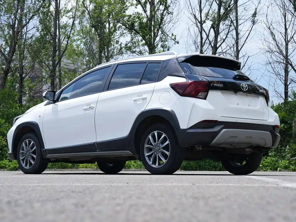 Toyota Yaris L 2022