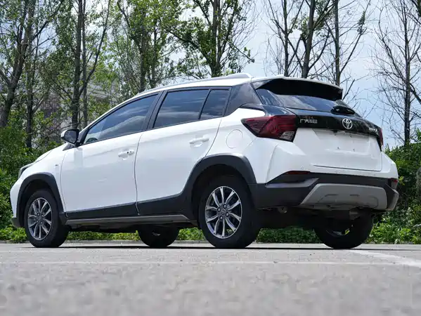 Toyota Yaris L 2022