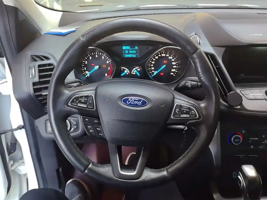Ford Kuga 2020 — фото 15
