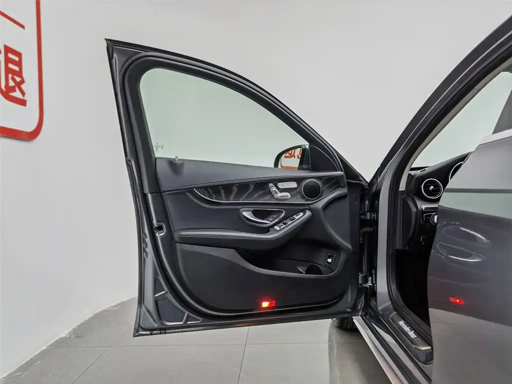 Mercedes-Benz C-Class 2018 — фото 8