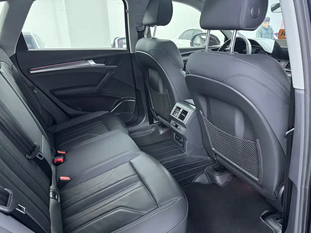 Audi Q5L 2022 — фото 13